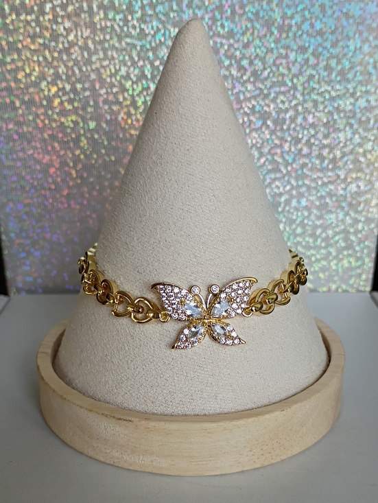 No Brand Jewelry - New Gold Tone Butterfly Chain Bracelet with Clear Crystals 🚨